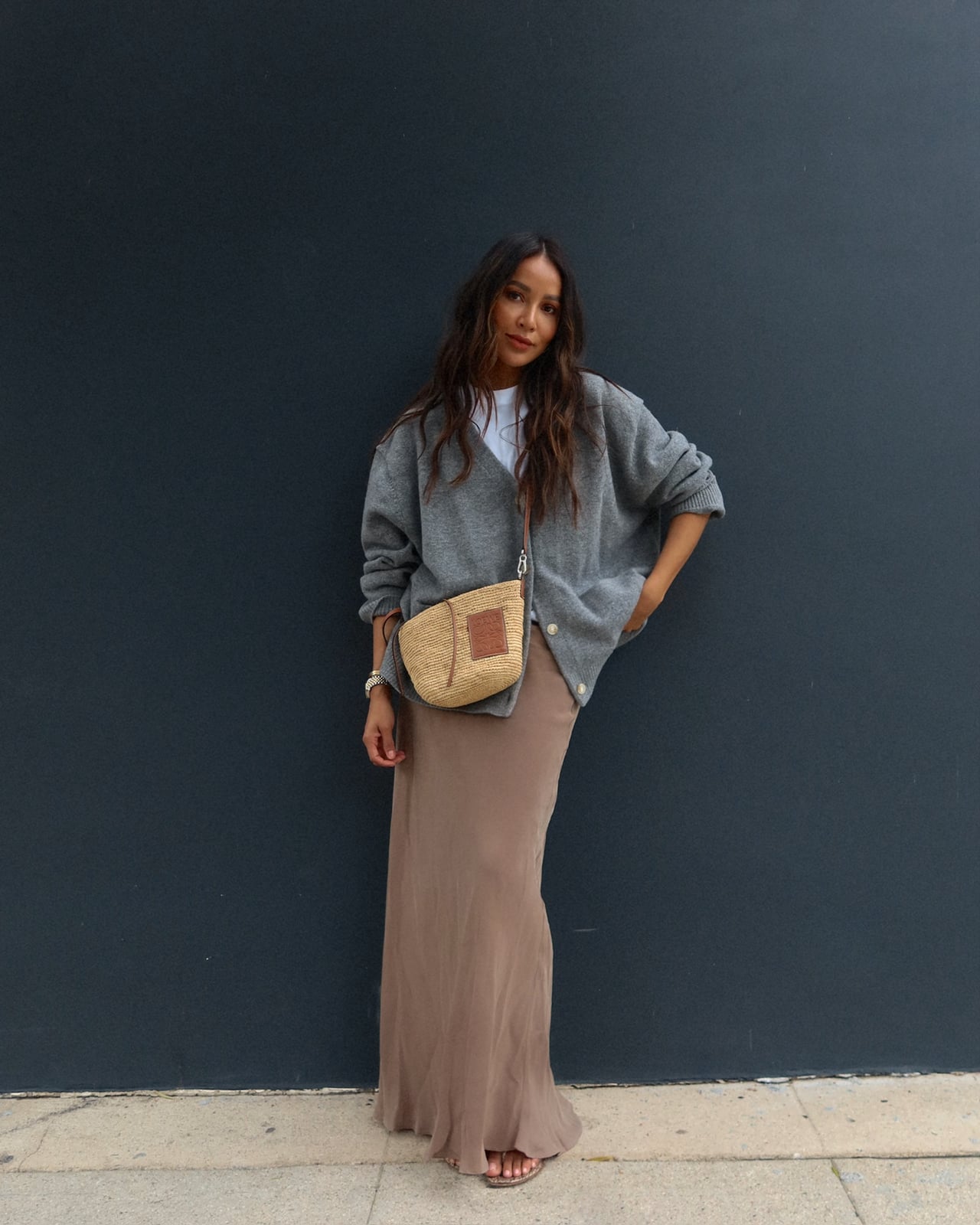 Neutral Maxi Skirt With T-Shirt And Cardigan — Classy Maxi Skirt Outfits
