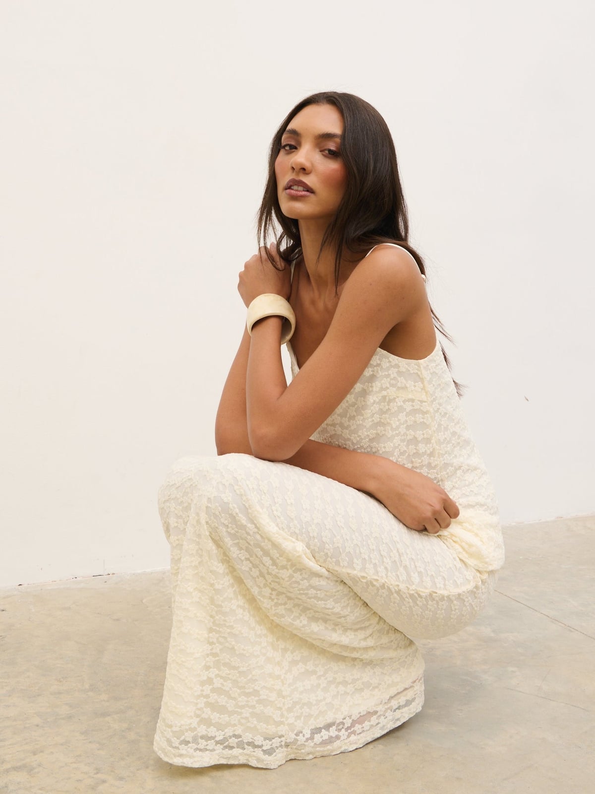 Cream Lace Maxi Skirt Slip Dress Style — Classy Maxi Skirt Outfits