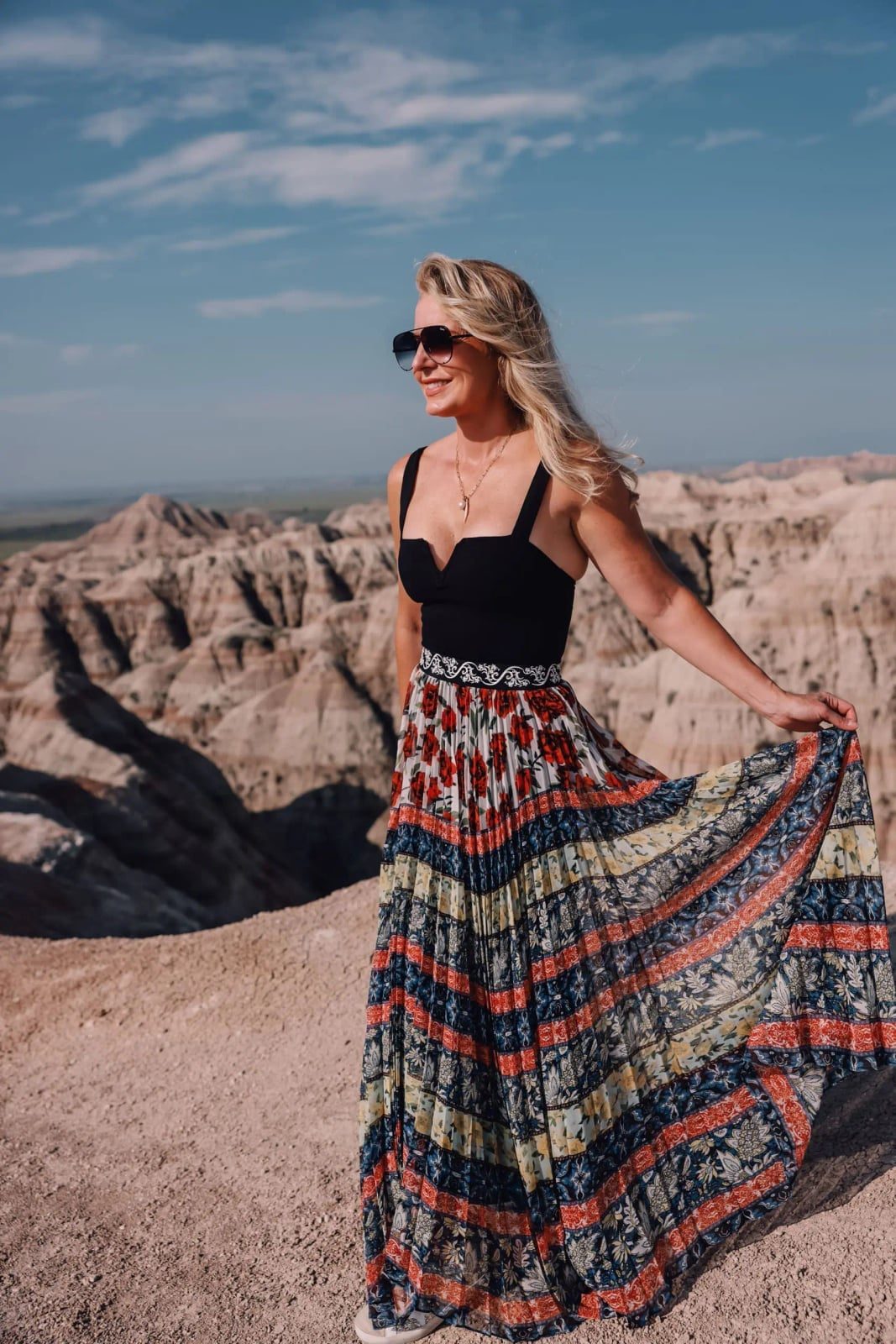 Multicolor Pleated Maxi Skirt With Black Top, Sunglasses — Classy Maxi Skirt Outfits