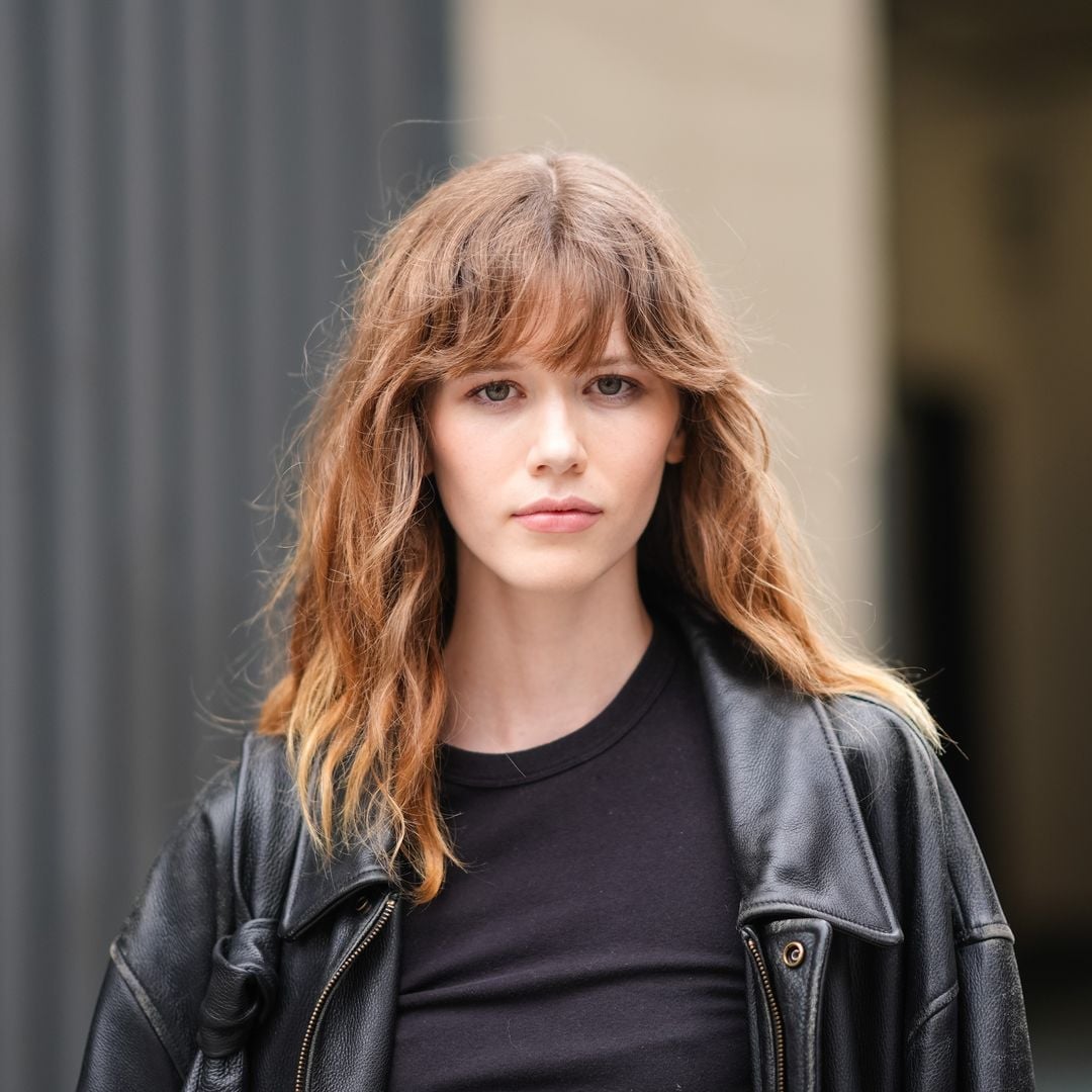 Collarbone Layers With Air-Dried Waves — Classy Medium Length Haircuts