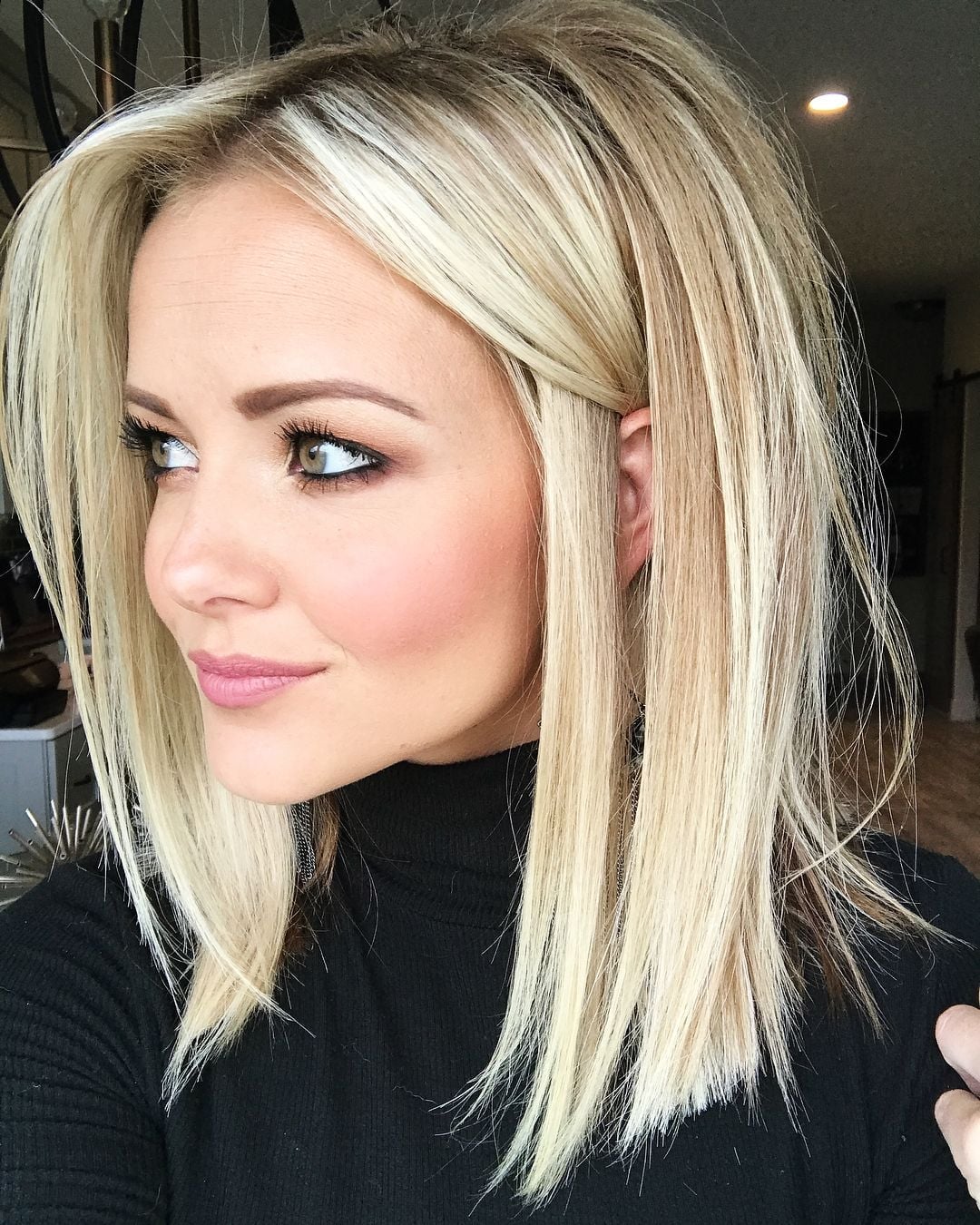 Collarbone Angled Lob With Side Part — Classy Medium Length Haircuts