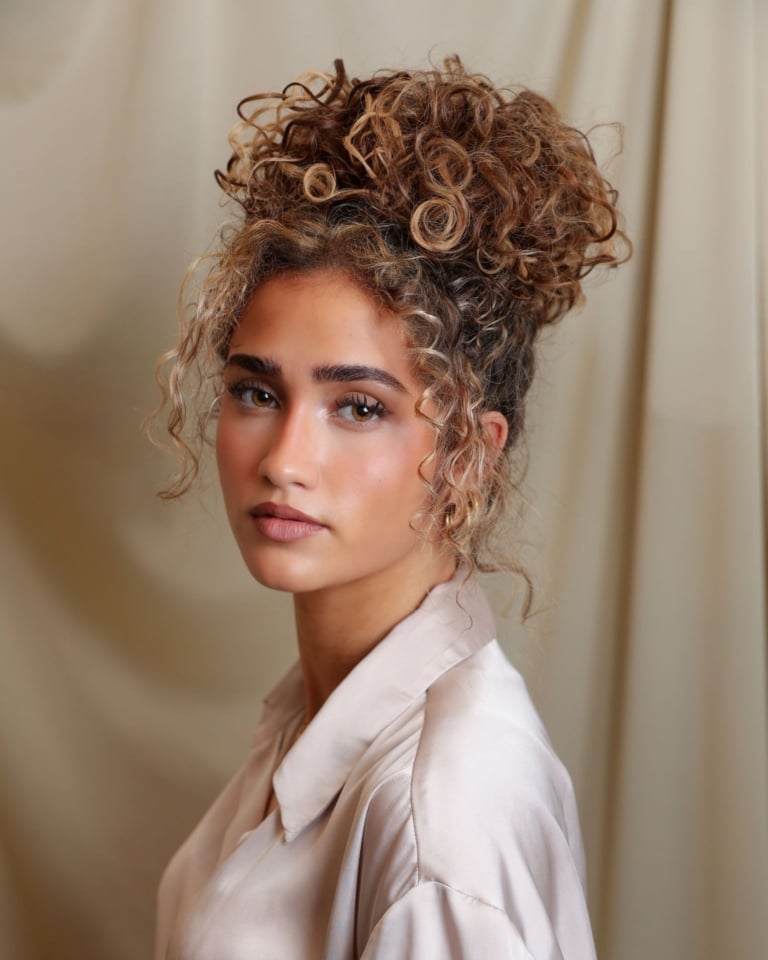 Ash Blonde Textured Side Bun Ash Blonde Textured Side Bun — Classy Messy Bun Outfit