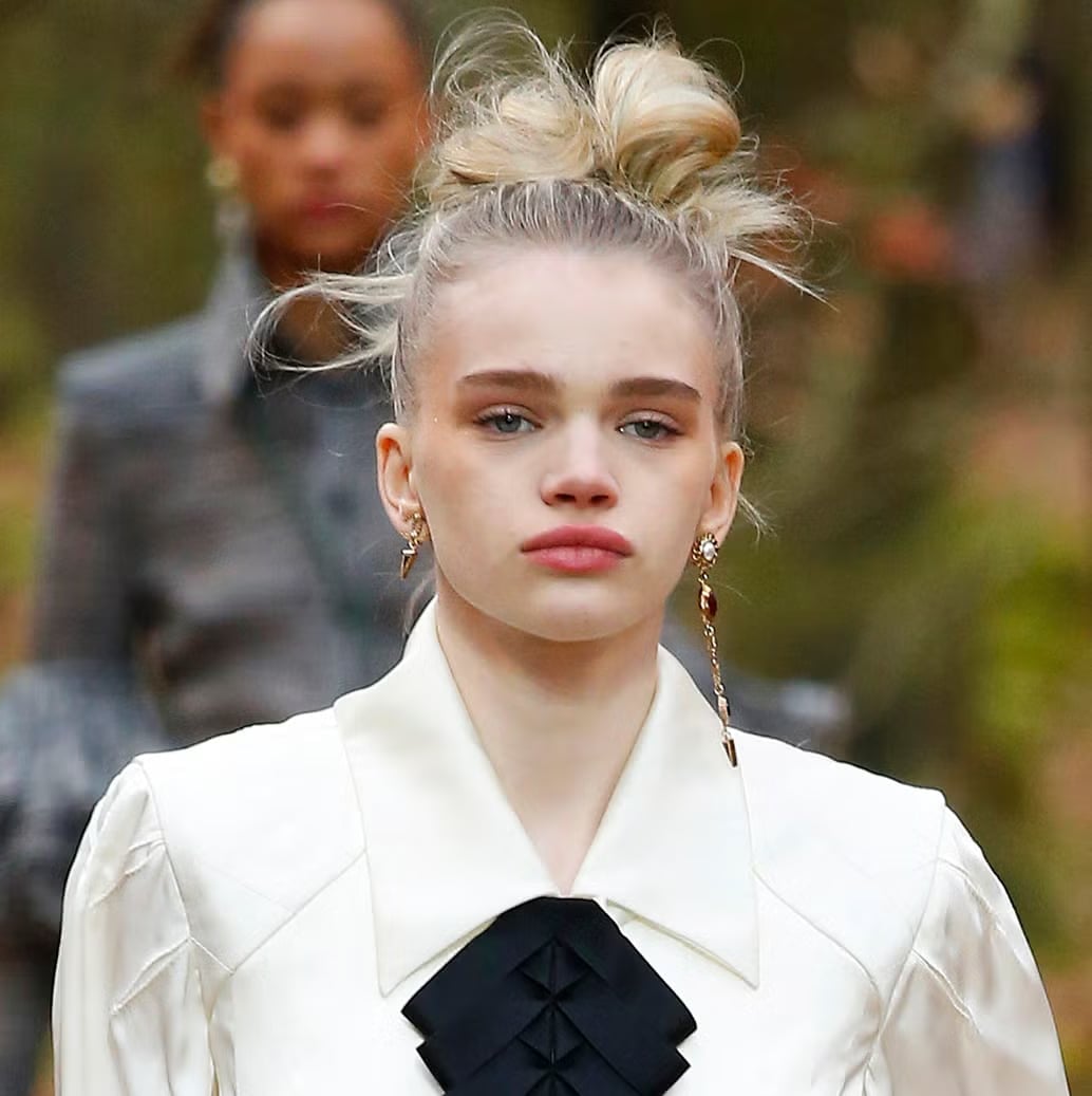 Light Blonde Messy Bun With Full Fringe Light Blonde Messy Bun With Full Fringe — Classy Messy Bun Outfit