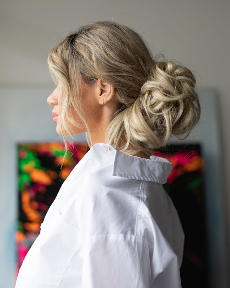 Textured Low Blonde Balayage Messy Bun Textured Low Blonde Balayage Messy Bun — Classy Messy Bun Outfit