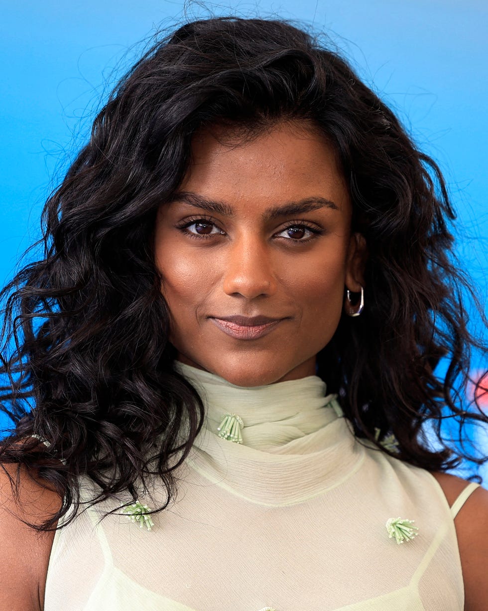 Shoulder Length Dark Brown Air-Dried — Classy Mid Length Hair