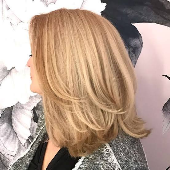 Collarbone Ash Blonde Layered Lob — Classy Mid Length Hair