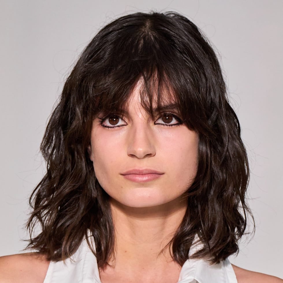 Chin Bob Dark Brown Balayage — Classy Mid Length Hair