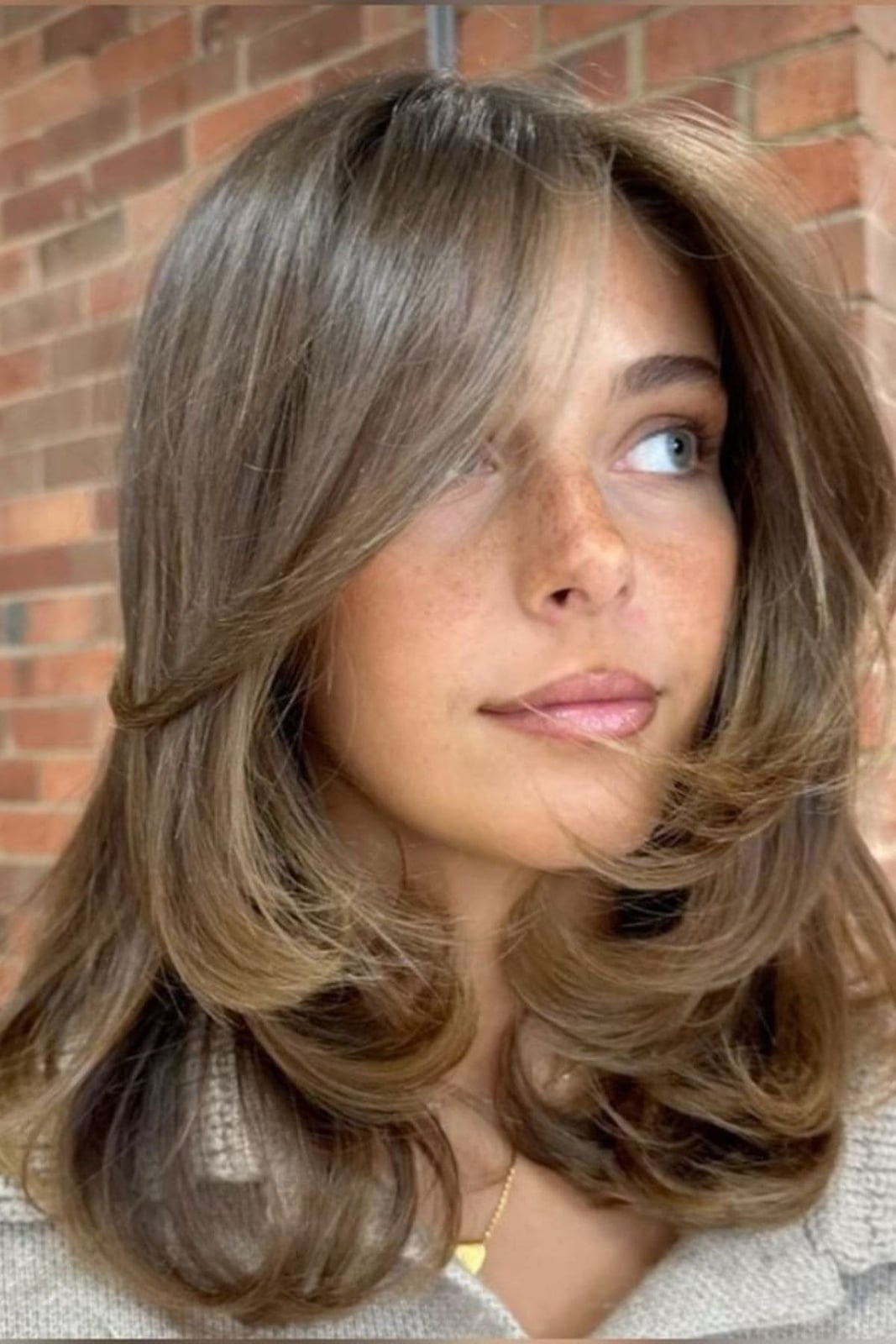 Collarbone Lob With Face-Framing Layers — Classy Mid Length Hair