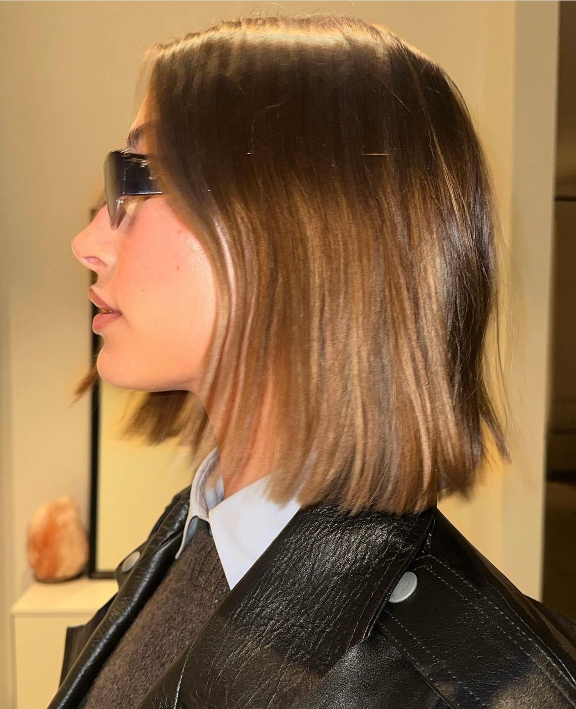 Chin Length Blunt Bob With Subtle Highlights Chin Length Blunt Bob With Subtle Highlights — Classy Middle Part Bob