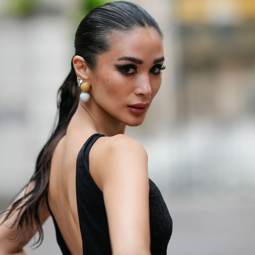 Slicked-Back Ponytail Ideas, Dark Brown Slicked-Back Ponytail Ideas, Dark Brown — Classy Middle Part Ponytail