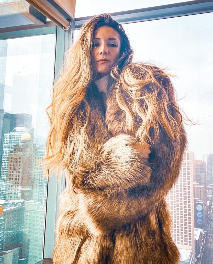 Loose Brown Faux Fur Coat Style — Classy Mob Wife Outfits
