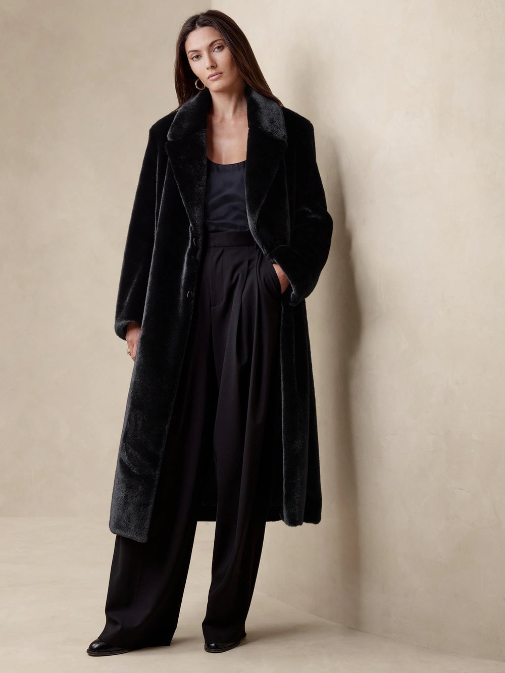 Black Faux Fur Coat With Wide-Leg Trousers — Classy Mob Wife Outfits