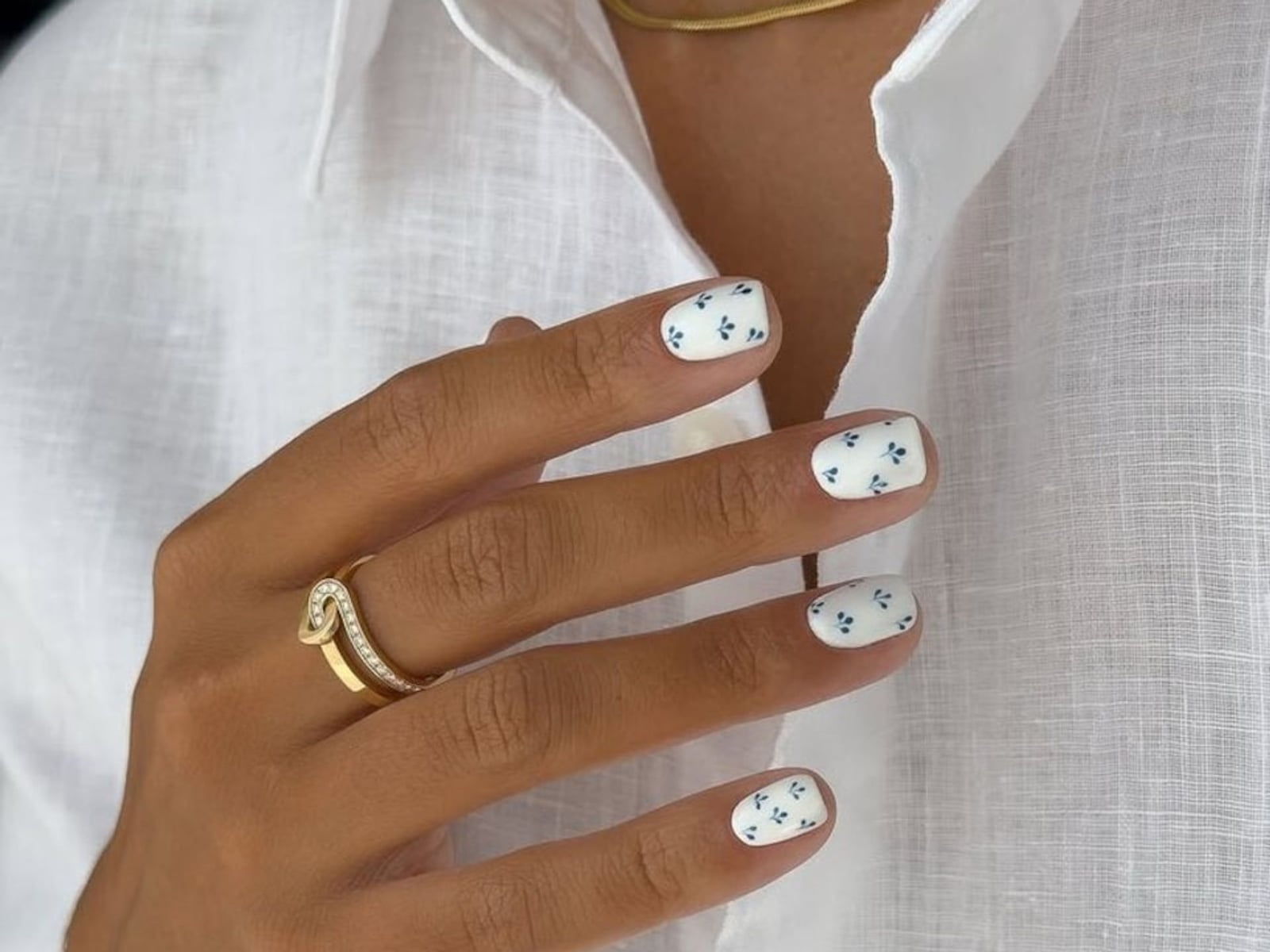 White Short Almond Nails with Blue Floral Accents White Short Almond Nails with Blue Floral Accents — Classy Mom Nails