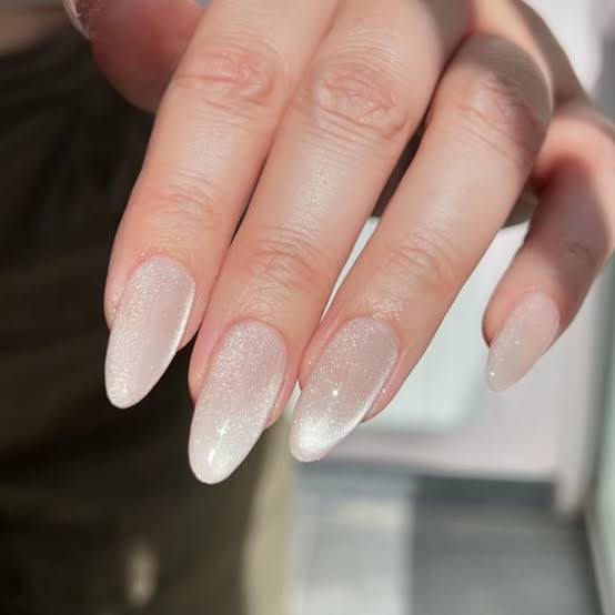 Pinkish-Beige Short Almond Cat-Eye Nails Pinkish-Beige Short Almond Cat-Eye Nails — Classy Mom Nails
