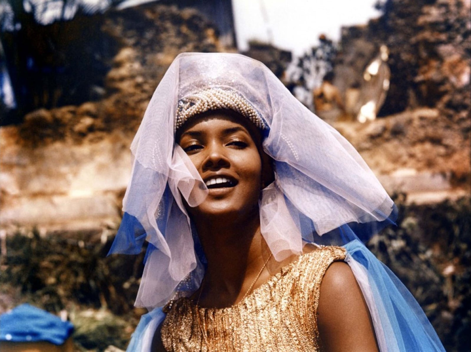 Shimmering Gold Sleeveless Dress with Veil — Classy Movies Dresses