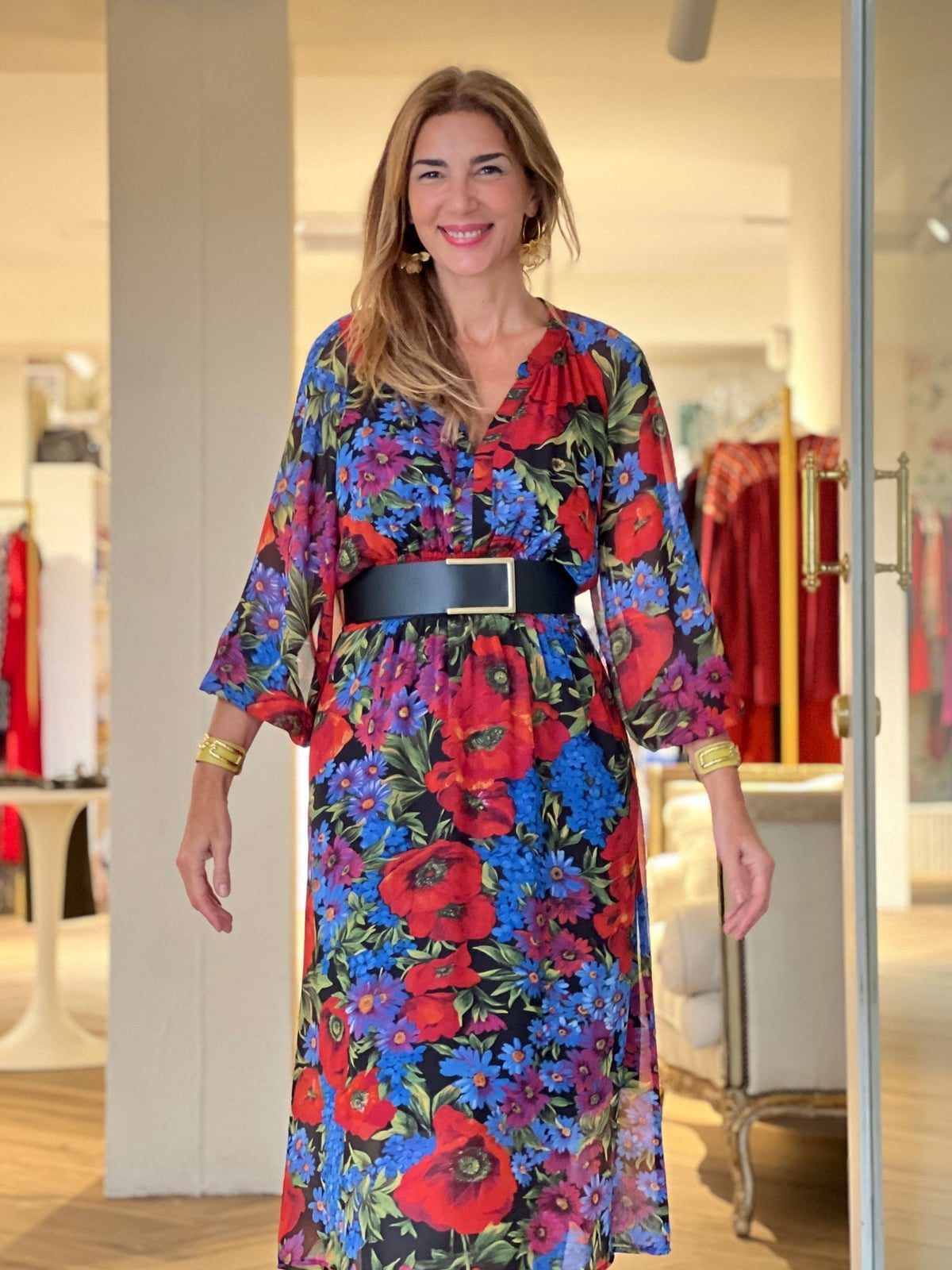 Floral Chiffon Dress With Wide Belt Floral Chiffon Dress With Wide Belt — Classy Mujer Outfits
