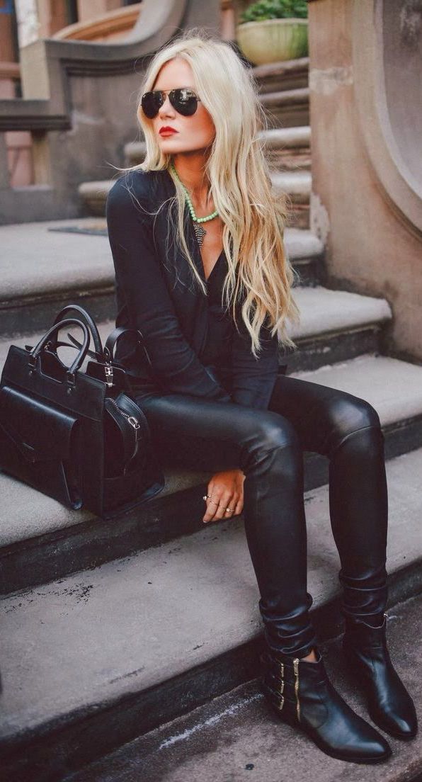 Monochromatic Black Leather Leggings Outfit Monochromatic Black Leather Leggings Outfit — Classy Mujer Outfits