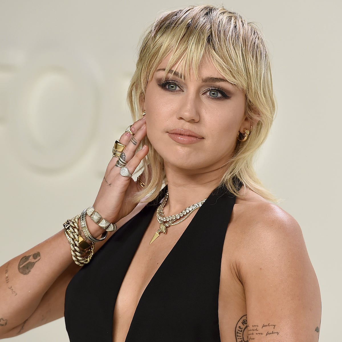 Ash Blonde Shag Mullet With Curtain Bangs and Styled In A Wavy Blowout — Classy Mullet Hair
