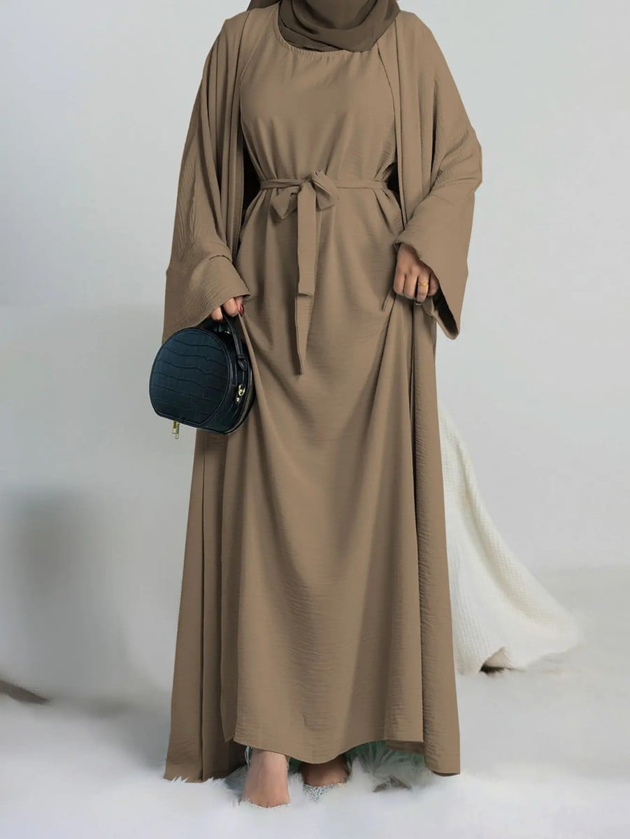 Belted Brown Abaya with Textured Fabric Belted Brown Abaya with Textured Fabric — Classy Muslim Outfits