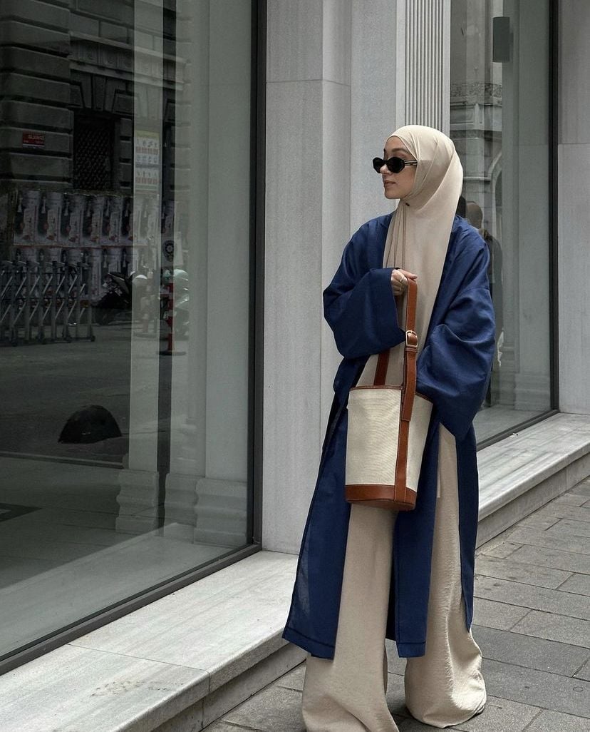Relaxed Fit Cardigan and Wide Leg Pants Ensemble Relaxed Fit Cardigan and Wide Leg Pants Ensemble — Classy Muslim Outfits
