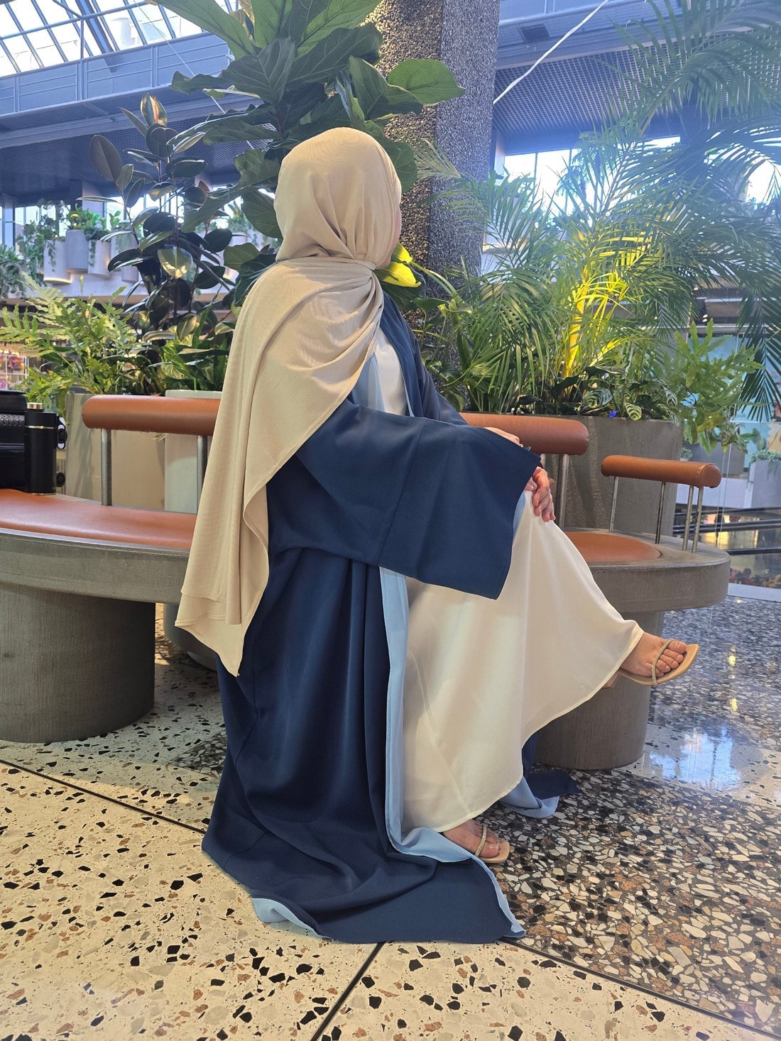 Navy Blue and Cream Abaya Ensemble, Close-Up Take Navy Blue and Cream Abaya Ensemble, Close-Up Take — Classy Muslim Outfits