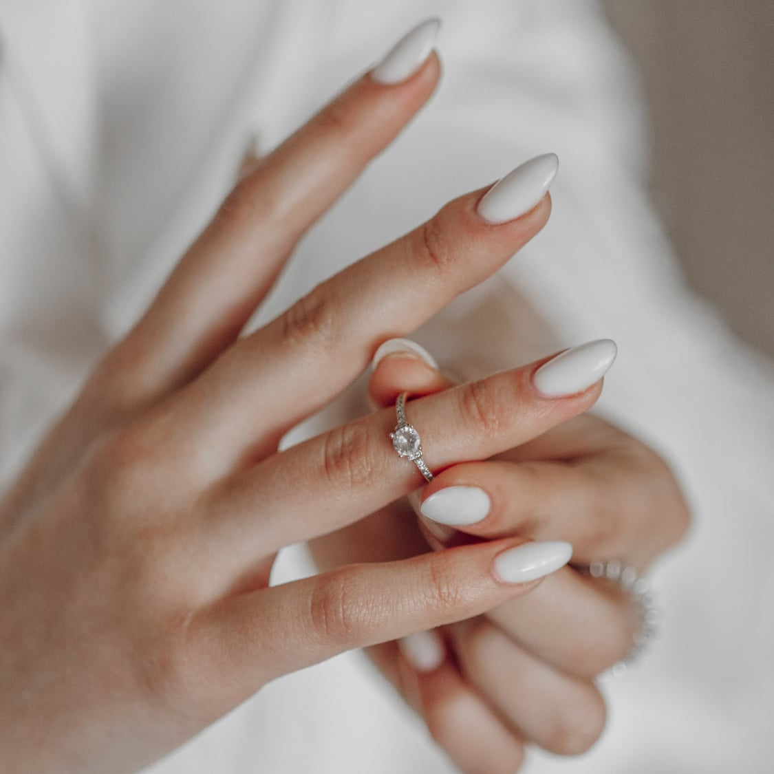 Medium Oval Opaque White Glossy Nails Medium Oval Opaque White Glossy Nails — Classy Nail Extensions