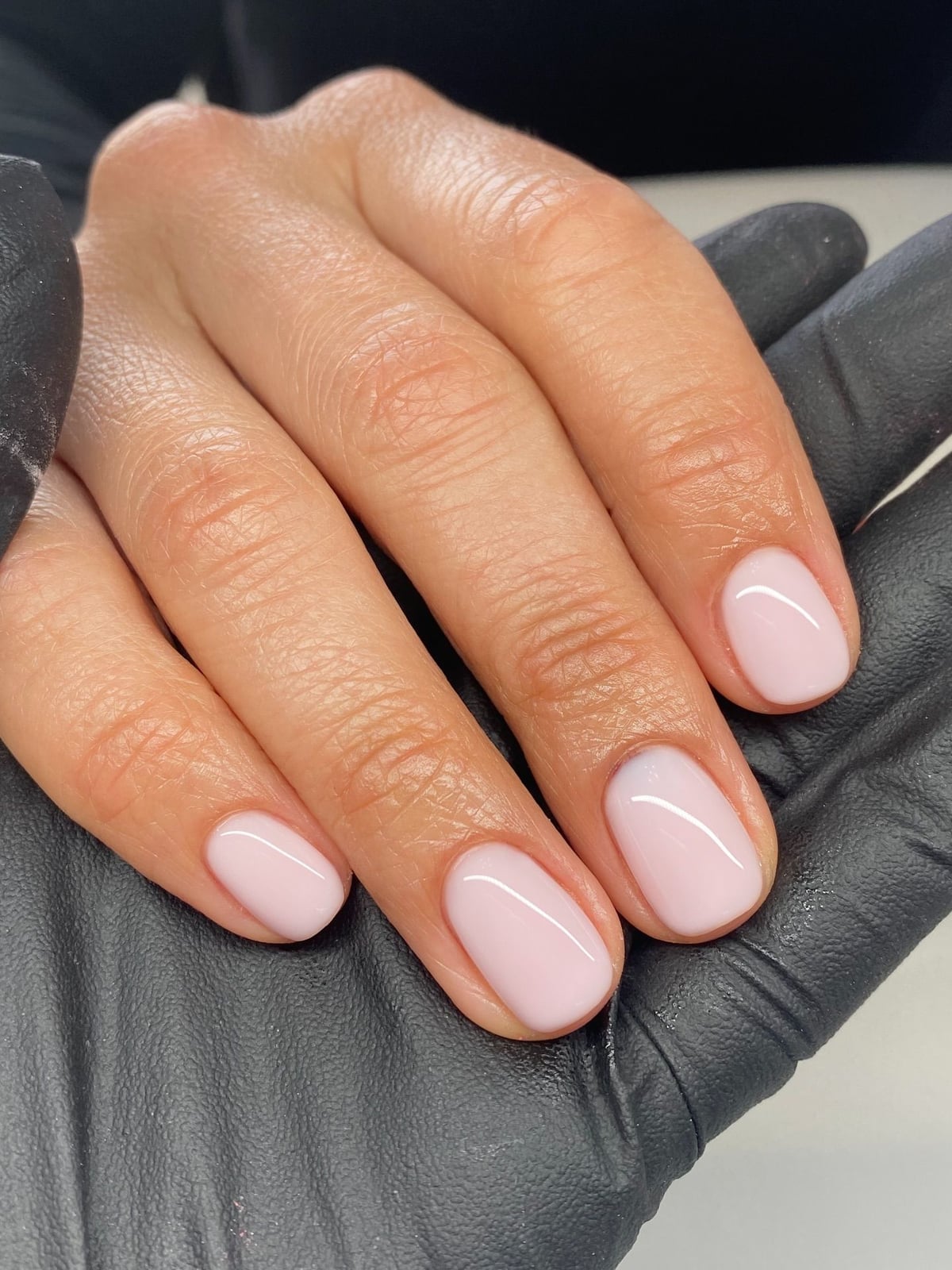 Sheer Pale Pink Short Oval Nails, Glossy Sheer Pale Pink Short Oval Nails, Glossy — Classy Nail Shapes