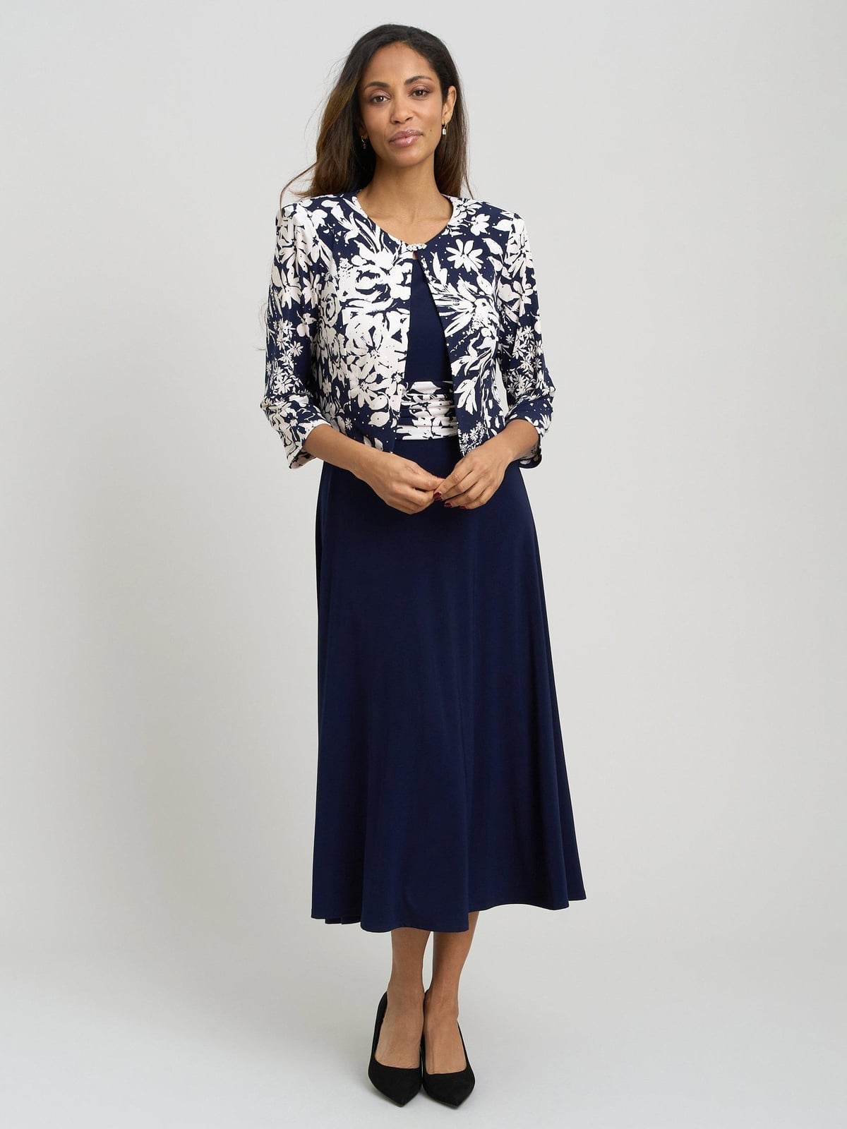 Navy Sleeveless Dress with Floral Print Jacket Navy Sleeveless Dress with Floral Print Jacket — Classy Navy Outfits