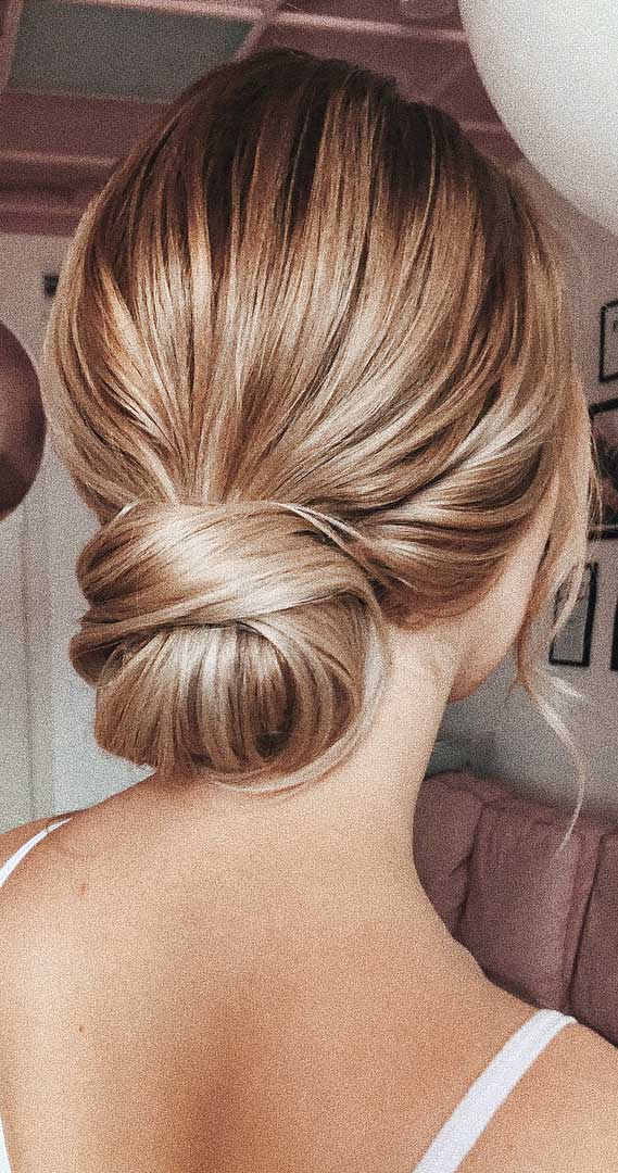 Ash Blonde Chignon With Subtle Highlights Ash Blonde Chignon With Subtle Highlights — Classy New Hairstyles