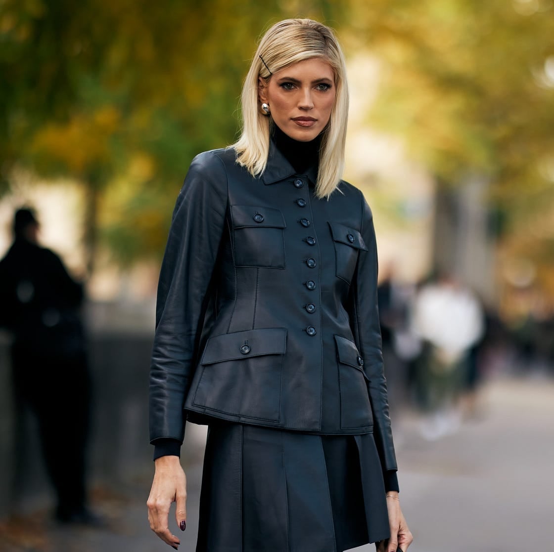 Chin Length Platinum Blonde Bob Chin Length Platinum Blonde Bob — Classy New Hairstyles