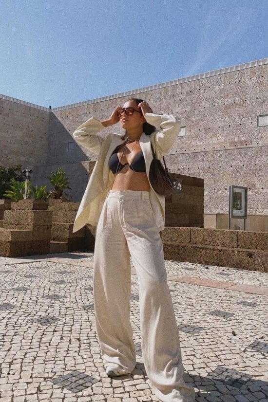 Oversized Linen Blazer with Wide-Leg Trousers, Neutral Cream And Beige Oversized Linen Blazer with Wide-Leg Trousers, Neutral Cream And Beige — Classy New York Outfits
