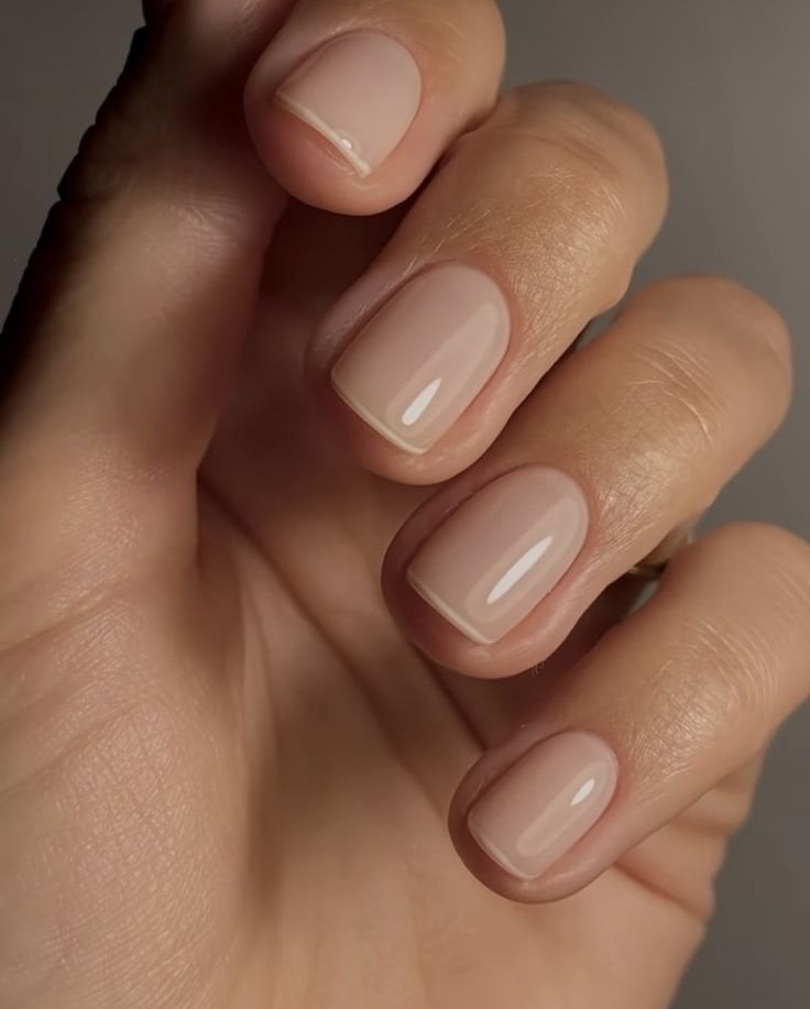 Short Round Nude Beige With Thin White French Line Short Round Nude Beige With Thin White French Line — Classy One Color Nails