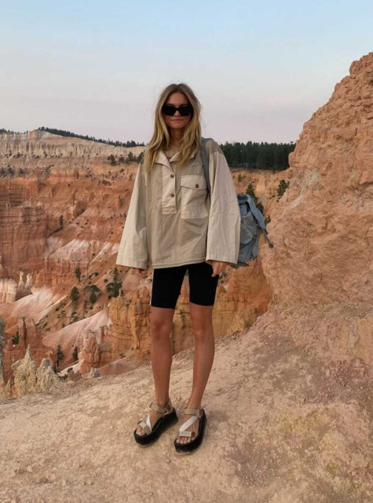 Oversized Beige Shirt With Biker Shorts Oversized Beige Shirt With Biker Shorts — Classy Outdoor Outfit