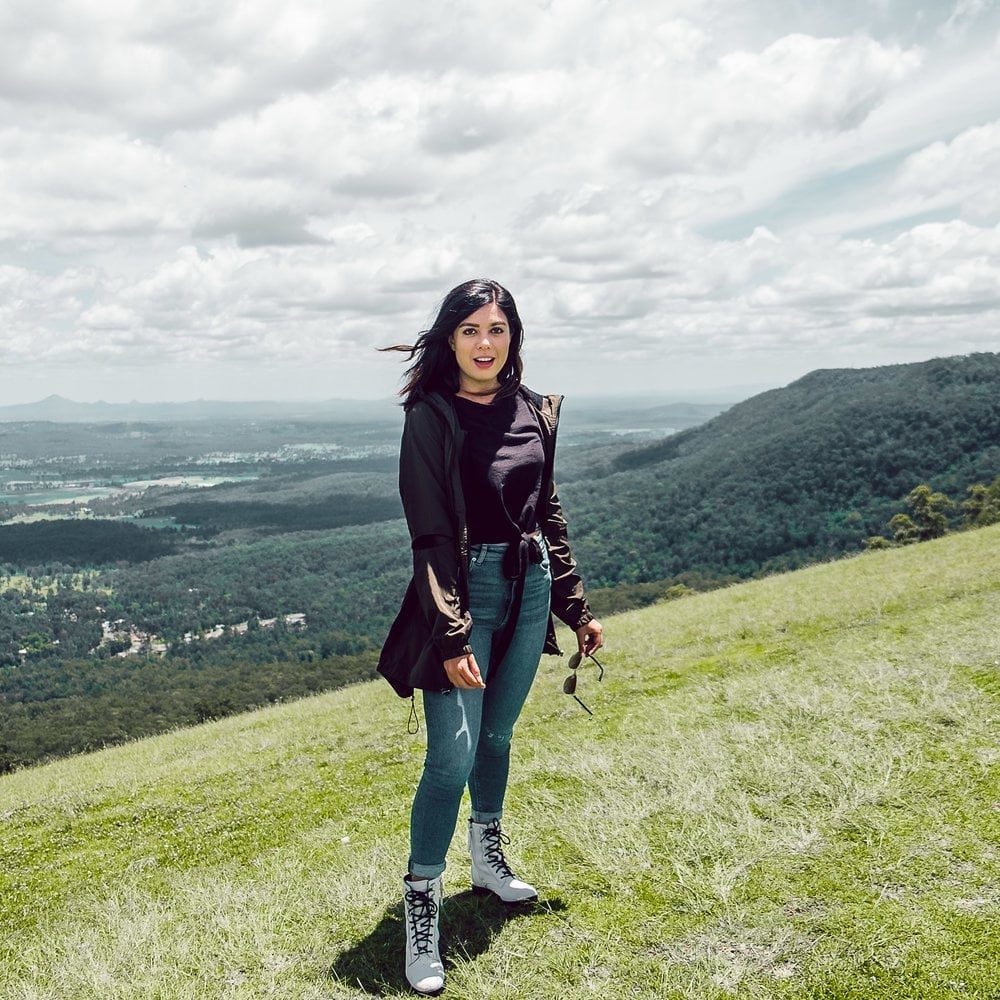 Dark Jacket With Blue Jeans And White Combat Boots Dark Jacket With Blue Jeans And White Combat Boots — Classy Outdoor Outfit