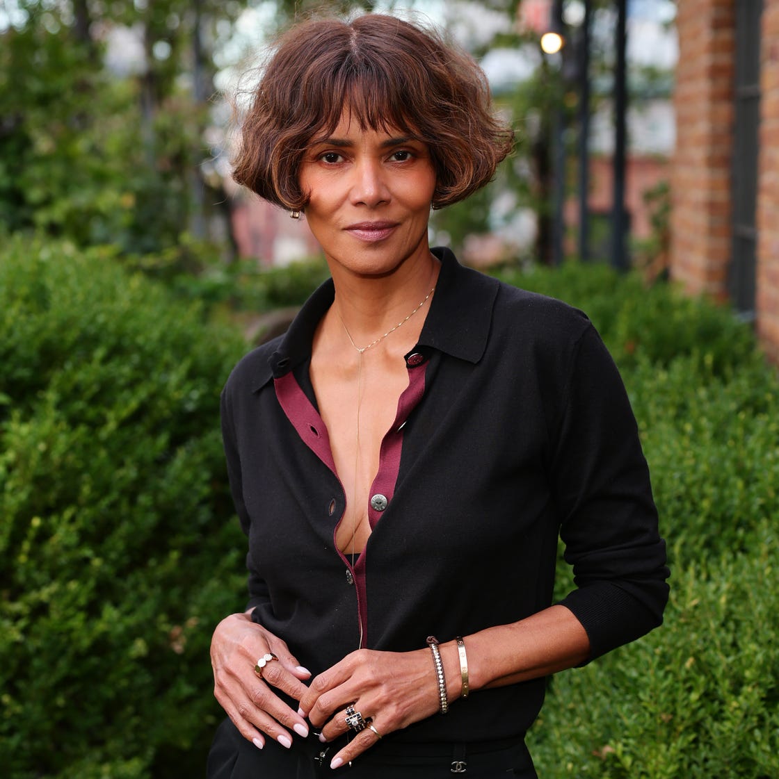 Short Textured Bob With Choppy Bangs — Classy Outfit Hair