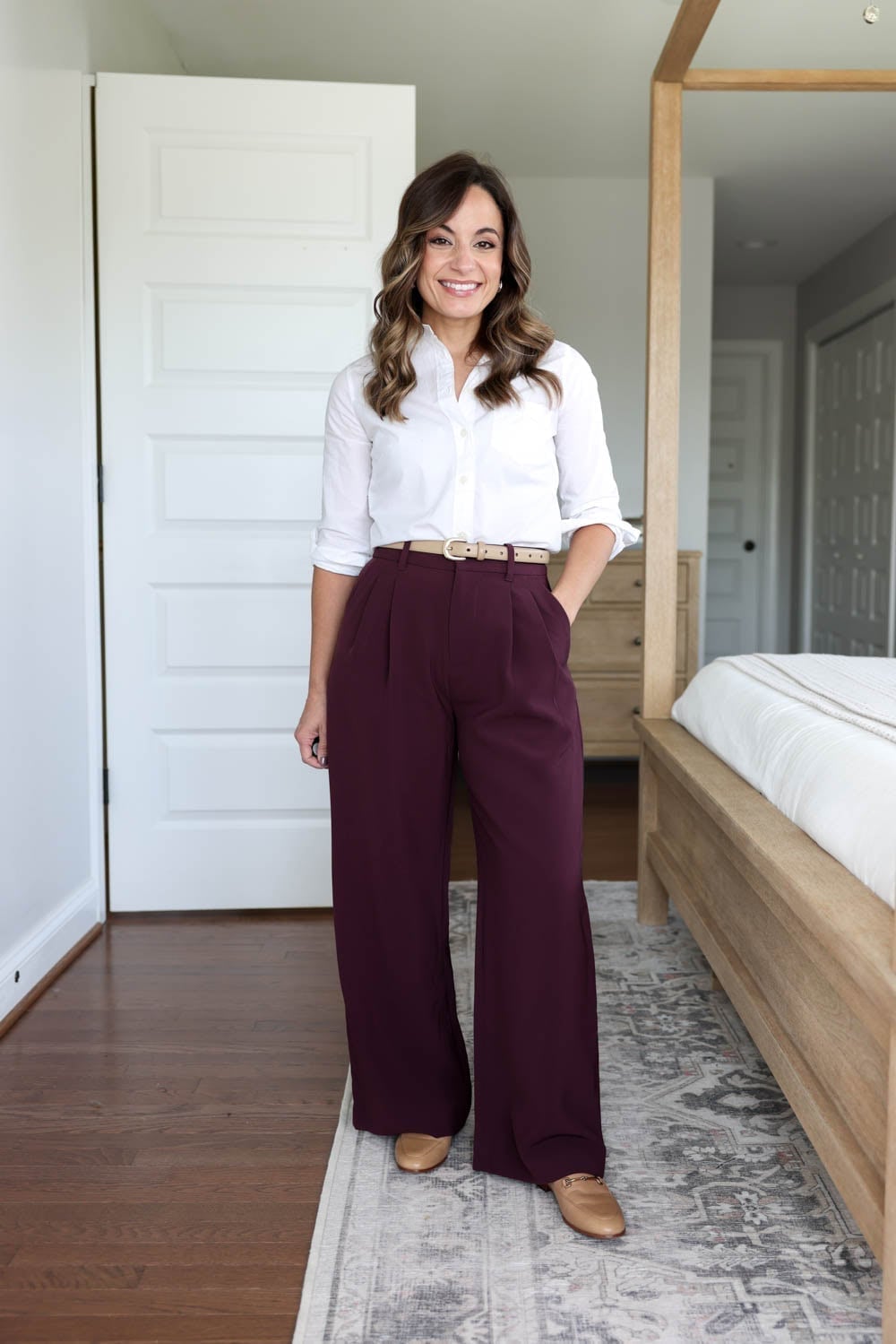 Tan Pointed Toe Flats with Wide-Leg Trousers, Close-Up Take Tan Pointed Toe Flats with Wide-Leg Trousers, Close-Up Take — Classy Outfits with Flats
