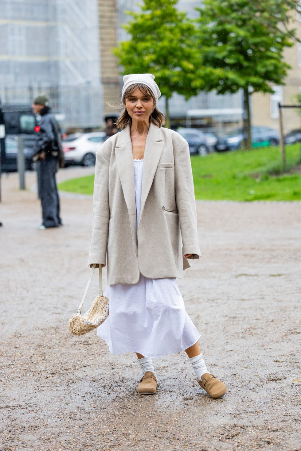 Tan Clogs with an Oversized Blazer and Midi Dress, Close-Up Take Tan Clogs with an Oversized Blazer and Midi Dress, Close-Up Take — Classy Outfits with Flats