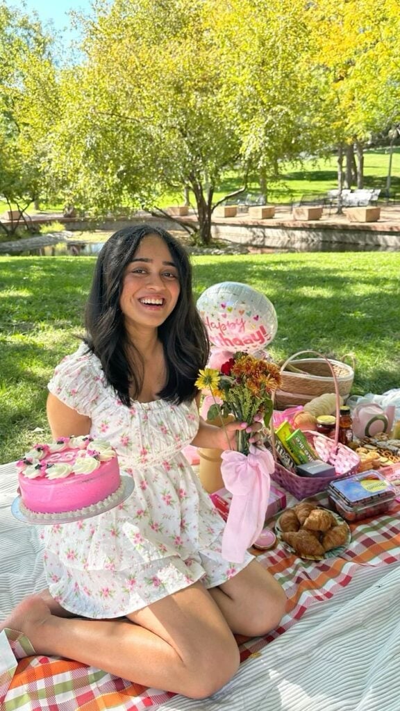 White Puff-Sleeve Floral Mini Dress — Classy Picnic Outfit