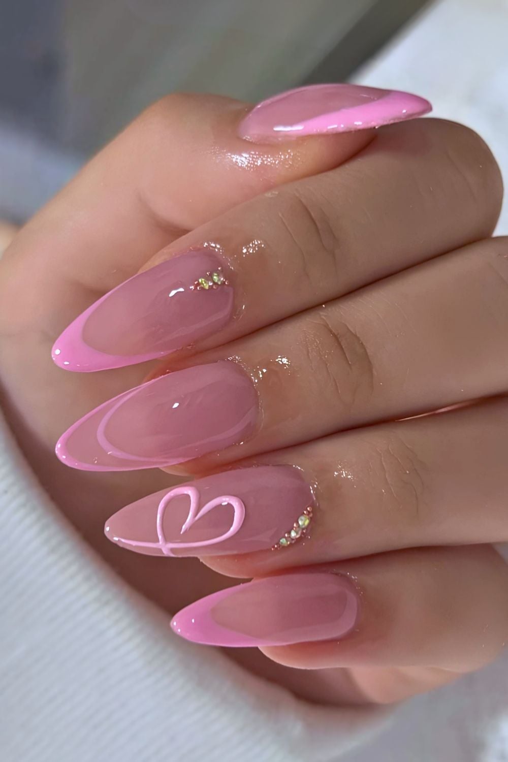 Medium Almond Pink Heart French With Rhinestones Medium Almond Pink Heart French With Rhinestones — Classy Pink French Tip Nails