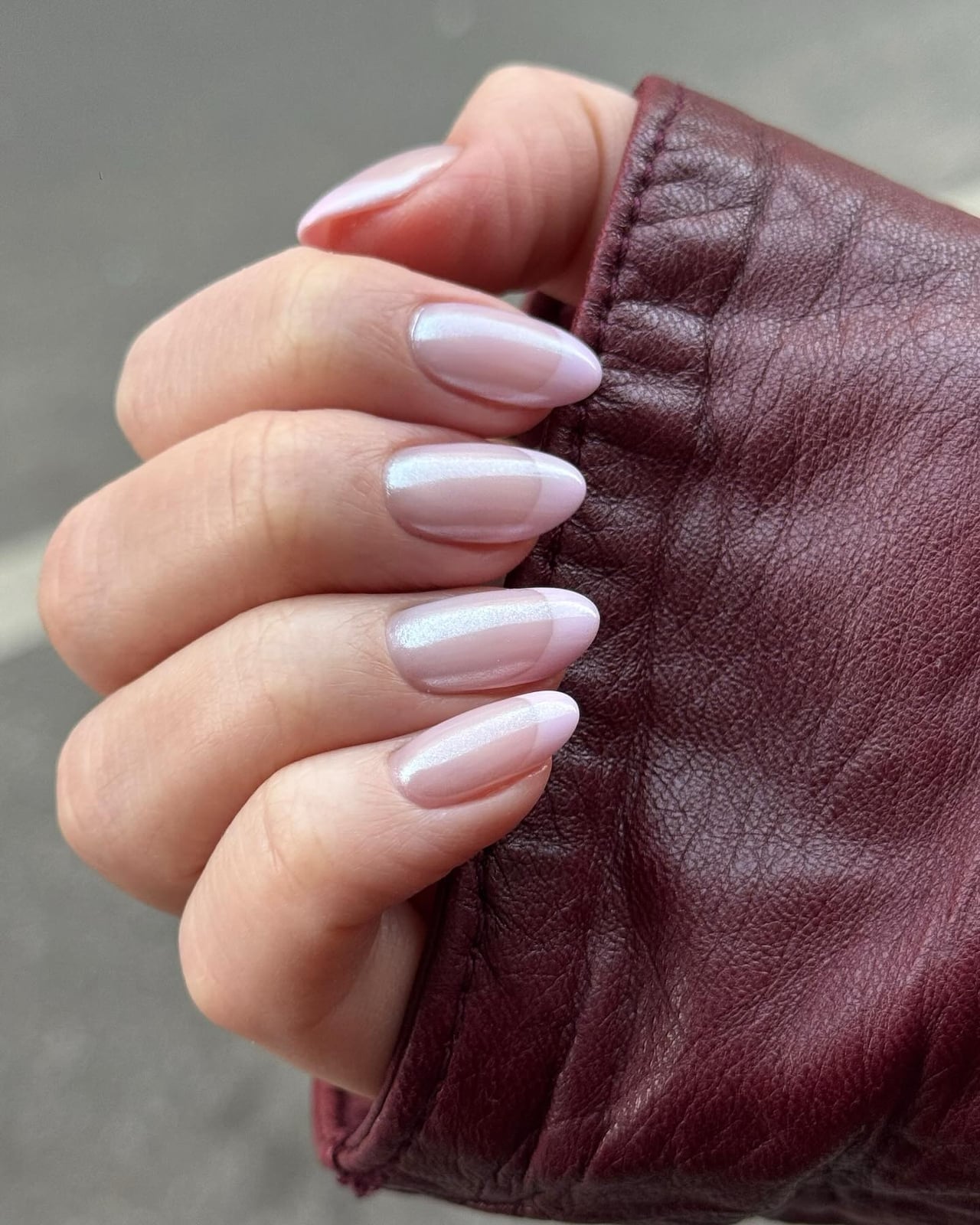 Short Almond Pearlescent Shimmer French Tip Short Almond Pearlescent Shimmer French Tip — Classy Pink French Tip Nails