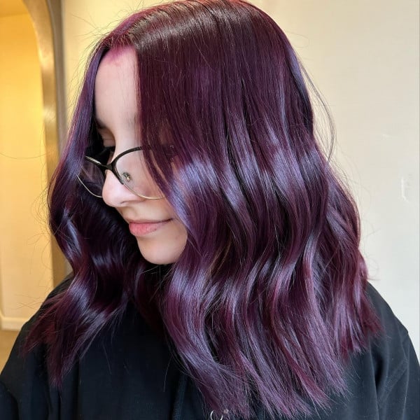Rich Deep Plum Collarbone Lob — Classy Plum Hair Color