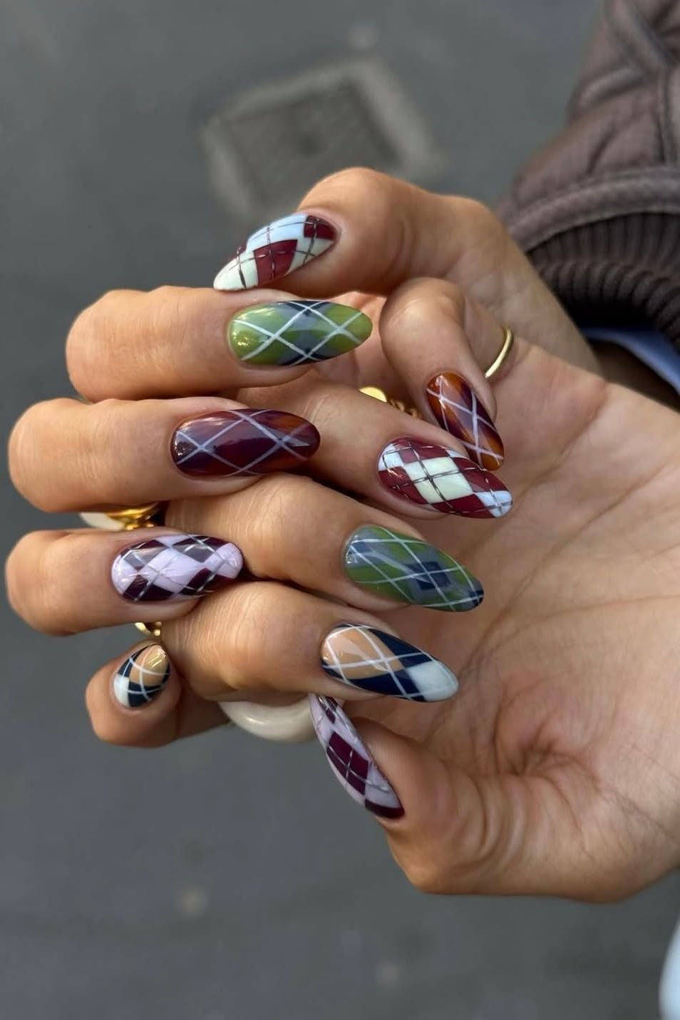 Medium Almond Argyle Plaid Designs Medium Almond Argyle Plaid Designs — Classy Preppy Nails