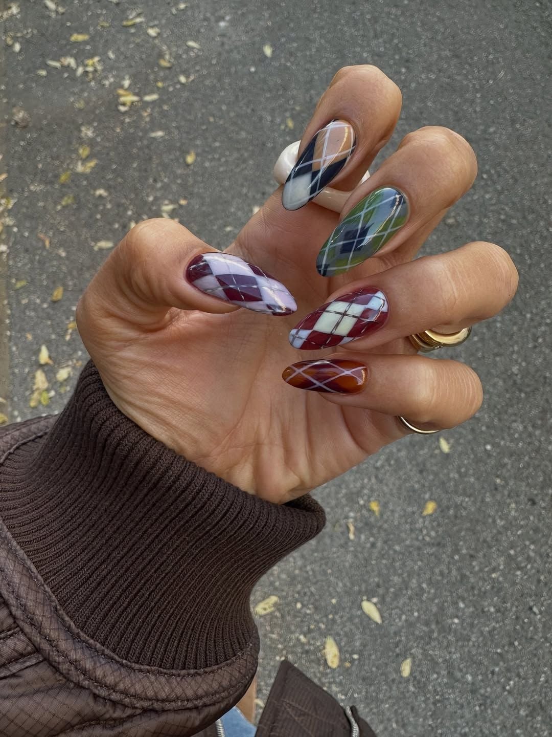 Medium-Long Almond Plaid Pattern, Close-Up Take Medium-Long Almond Plaid Pattern, Close-Up Take — Classy Preppy Nails