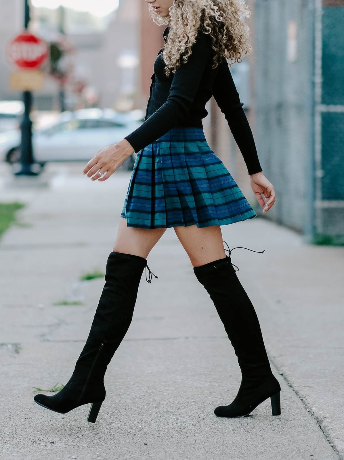 Fitted Top With Plaid Pleated Mini Skirt and Knee-High Boots Fitted Top With Plaid Pleated Mini Skirt and Knee-High Boots — Classy Preppy Outfits