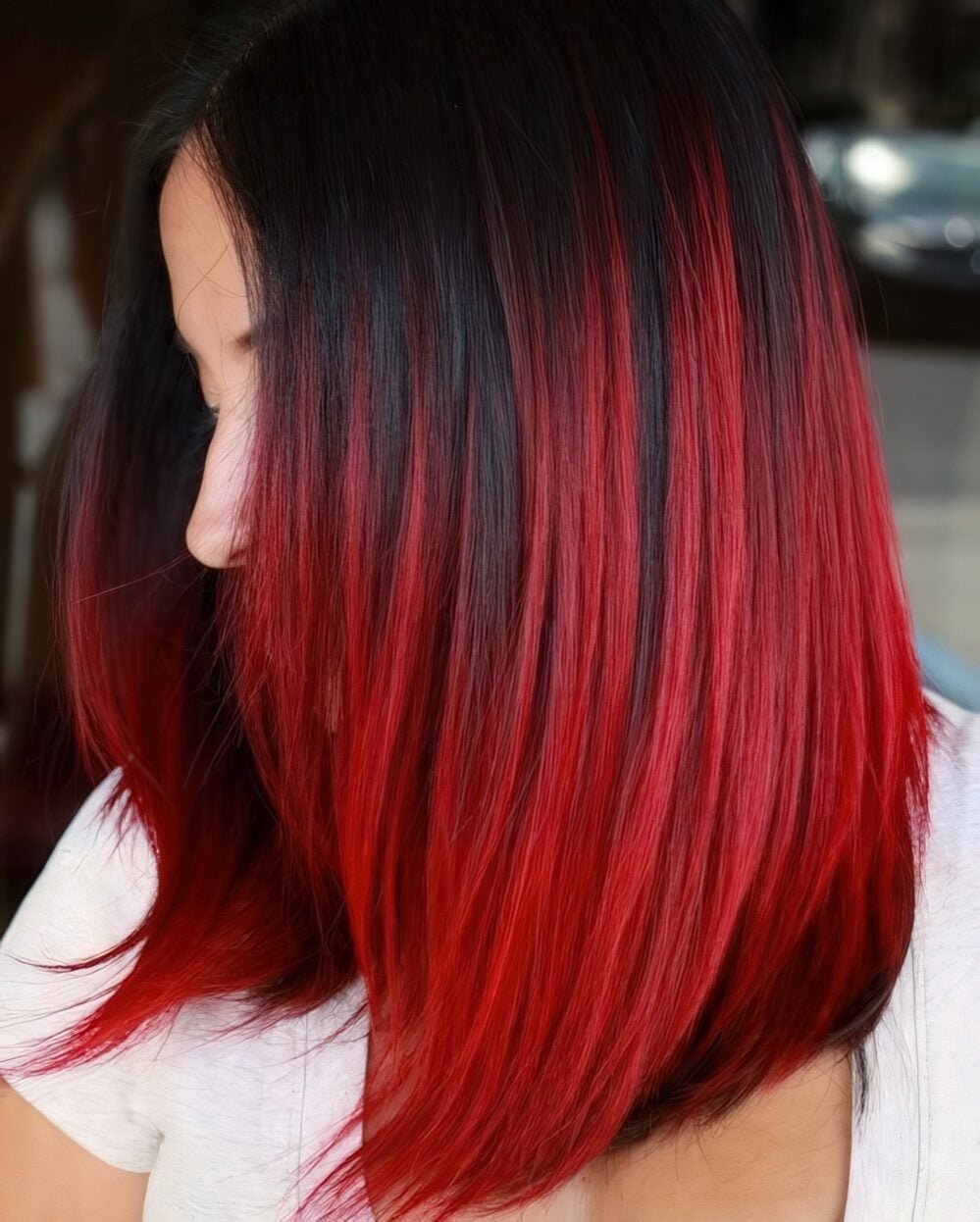 Collarbone Lob With Black Base And Bright Red Balayage Collarbone Lob With Black Base And Bright Red Balayage — Classy Red Balayage