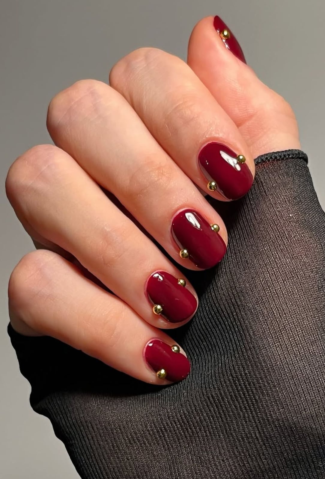 Deep Red Gold Bead Short Oval Nails — Classy Red Nails