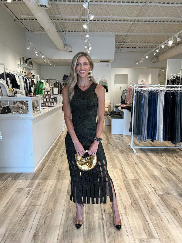 Dark Green Knit Midi Dress with Metallic Threads Dark Green Knit Midi Dress with Metallic Threads — Classy Restaurant Outfit