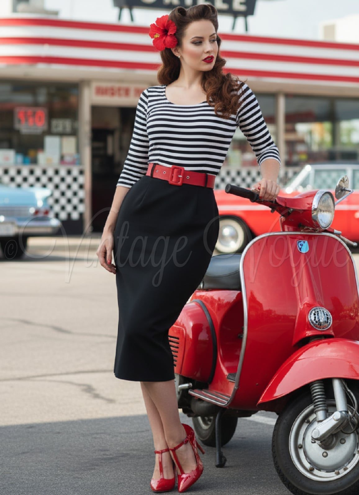 Classic Rockabilly Style With A Pencil Skirt Classic Rockabilly Style With A Pencil Skirt — Classy Retro Outfits