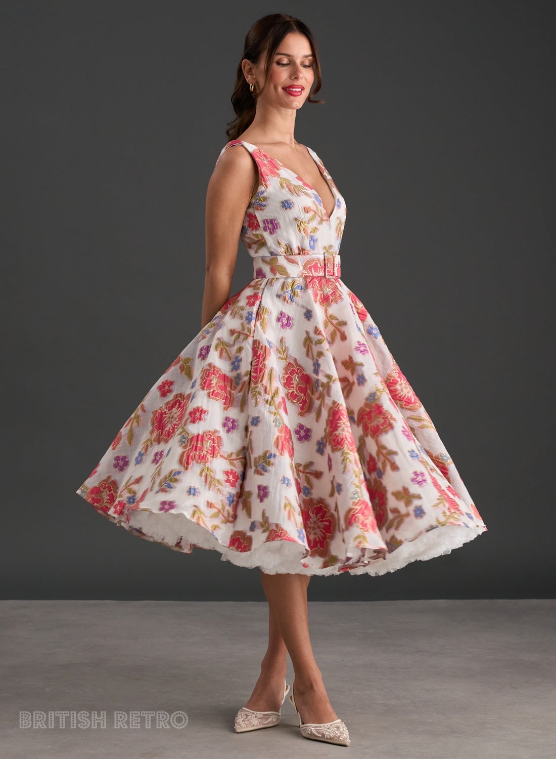 Fit And Flare Midi Dress With Floral Print Fit And Flare Midi Dress With Floral Print — Classy Retro Outfits