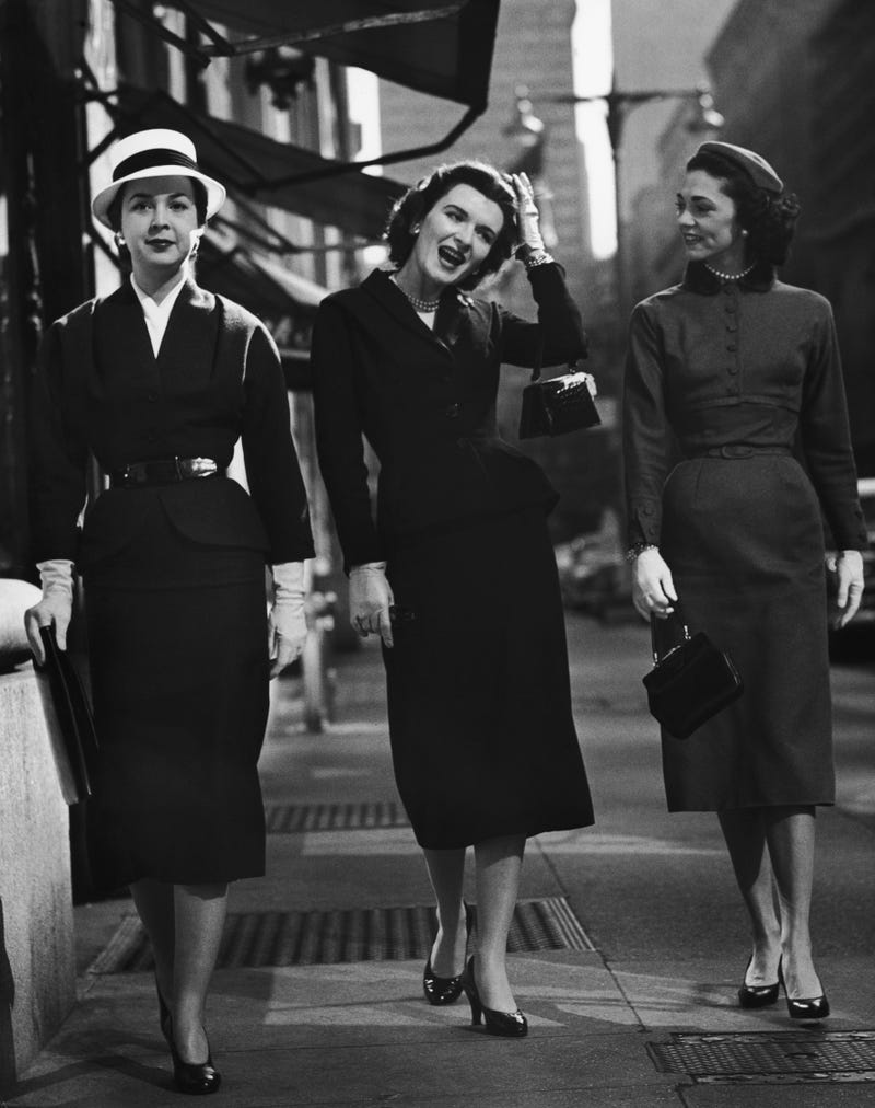 Classic 1950s Tailored Suits and Dresses with Elegant Pumps Classic 1950s Tailored Suits and Dresses with Elegant Pumps — Classy Retro Style